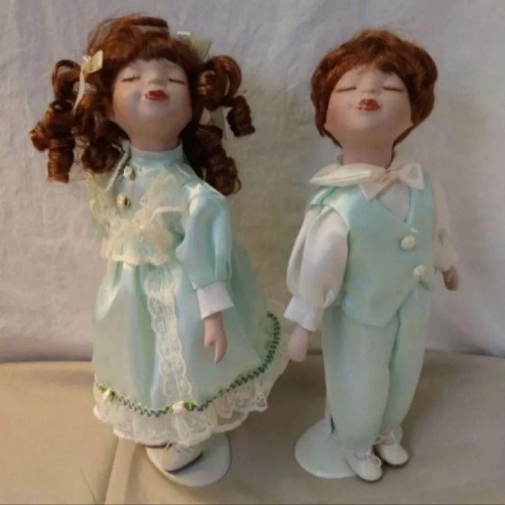 New Pair of Porcelain Wedding Dolls